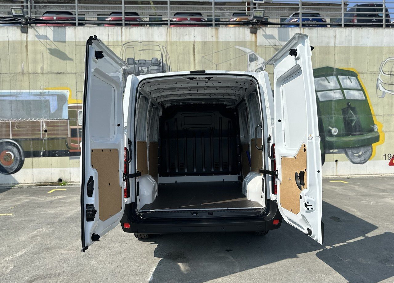 Новый Цельнометаллический фургон Renault Master цельнометаллический, 2024: фото 8