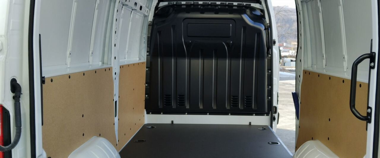 Новый Цельнометаллический фургон Renault Master цельнометаллический, 2024: фото 9