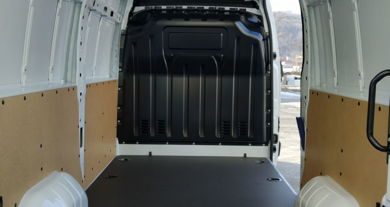 Новый Цельнометаллический фургон Renault Master цельнометаллический, 2024: фото 10