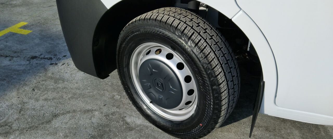 Новый Цельнометаллический фургон Renault Master цельнометаллический, 2024: фото 24