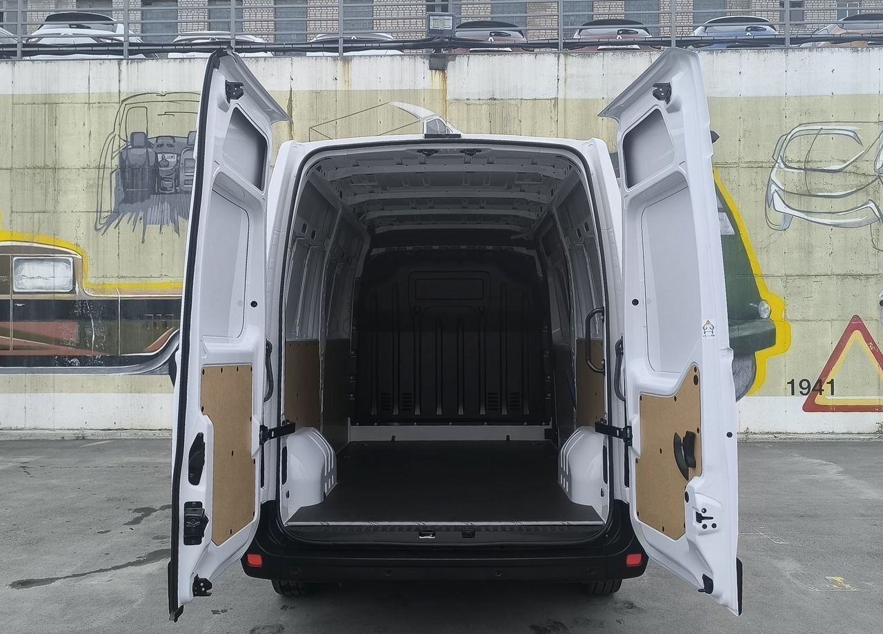 Новый Цельнометаллический фургон Renault Master цельнометаллический, 2024: фото 10