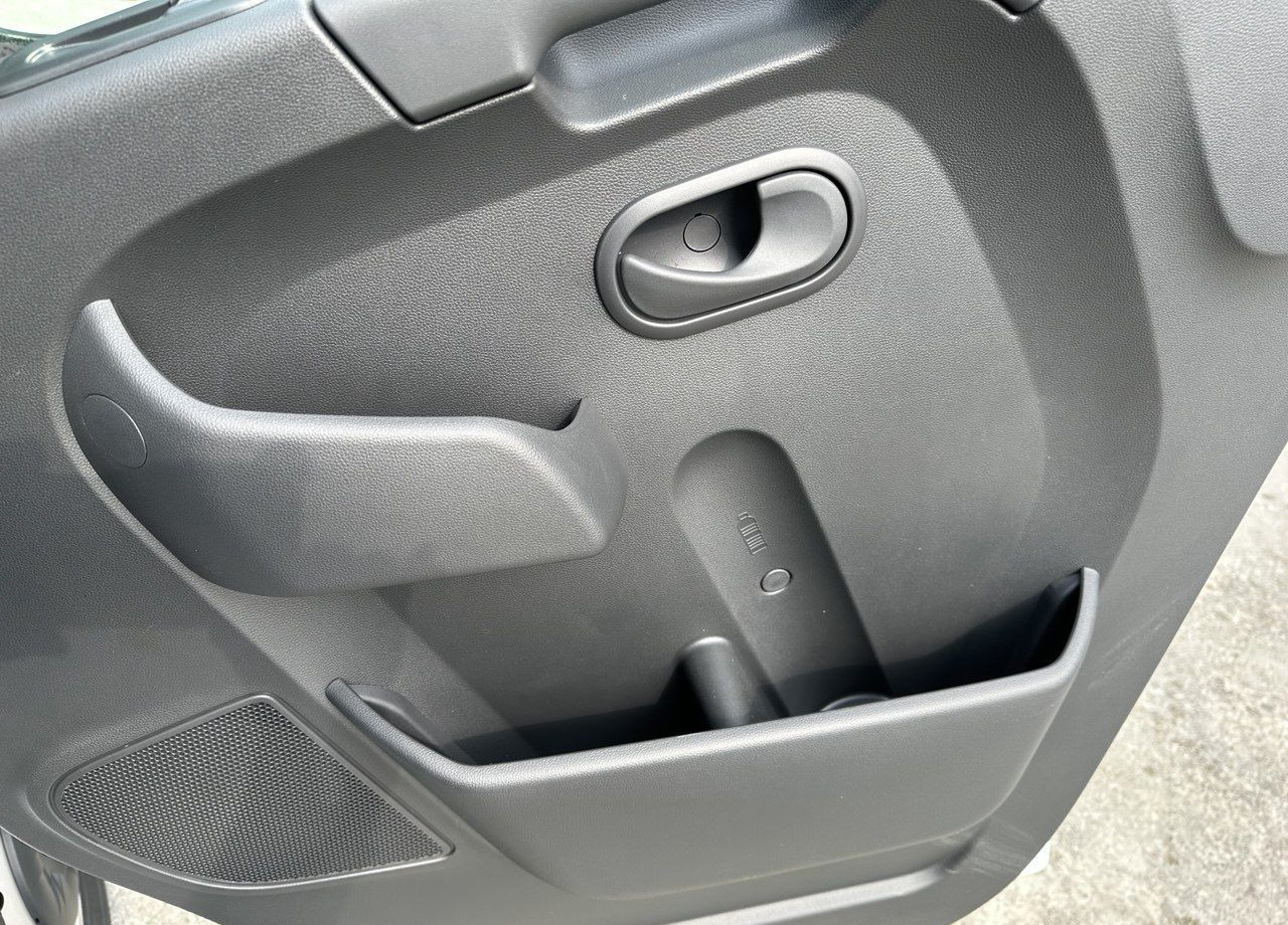 Новый Цельнометаллический фургон Renault Master цельнометаллический, 2024: фото 17