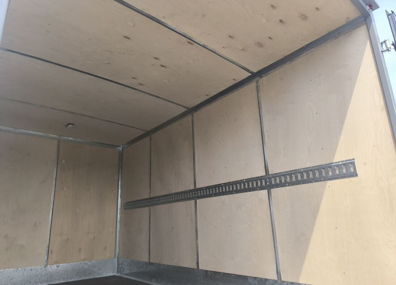 Фургон с закрытым кузовом Renault Master промтоварный, 2018: фото 10