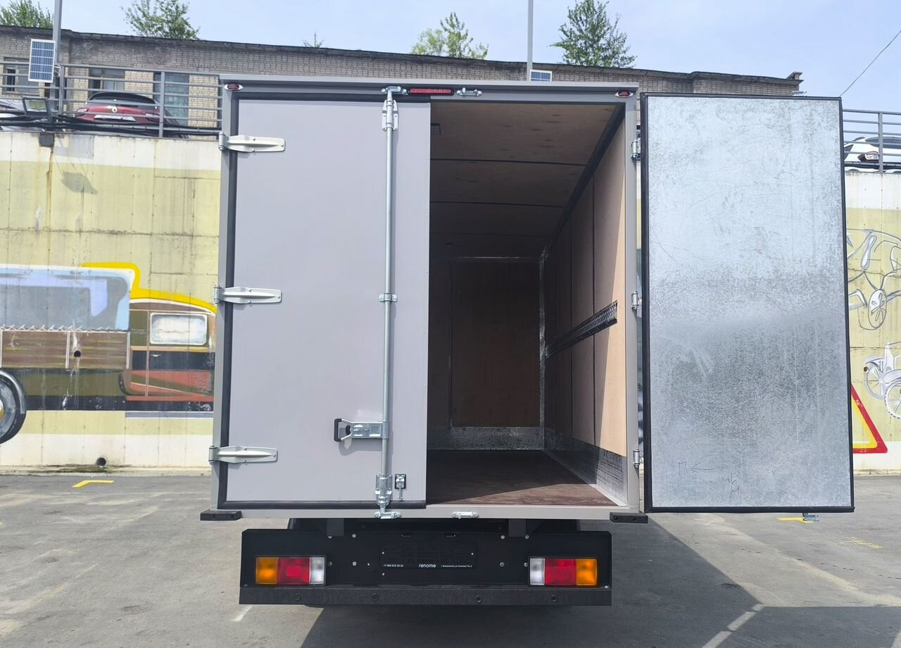 Фургон с закрытым кузовом Renault Master промтоварный, 2018: фото 7