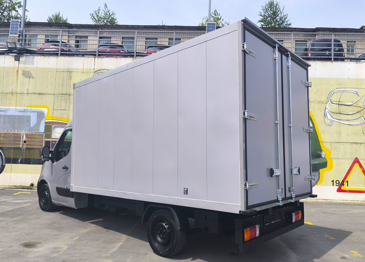 Фургон с закрытым кузовом Renault Master промтоварный, 2018: фото 12