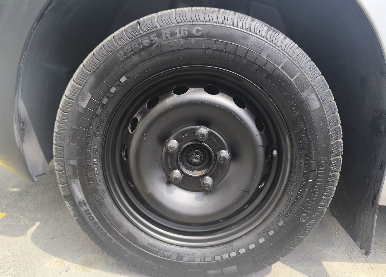 Фургон с закрытым кузовом Renault Master промтоварный, 2018: фото 29