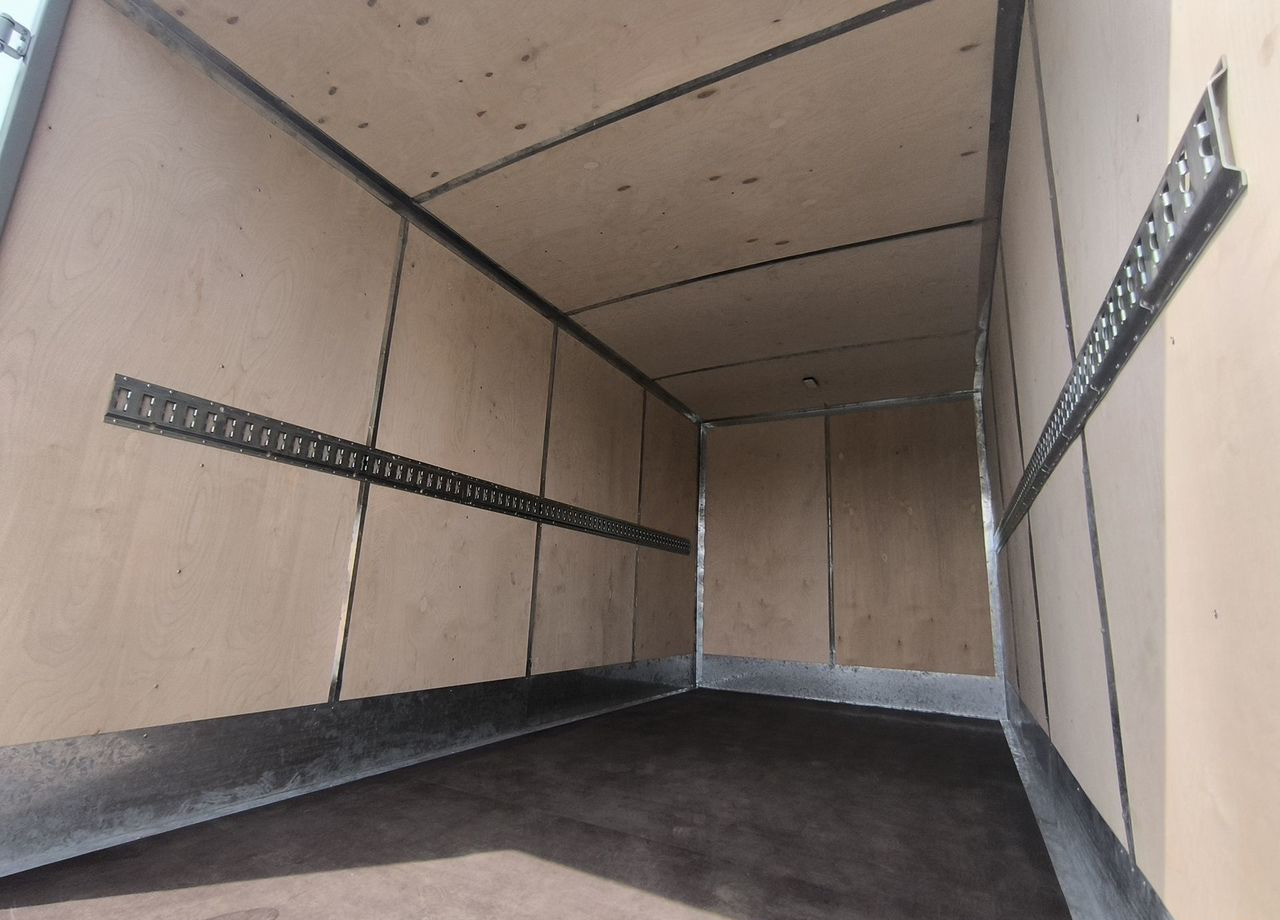 Фургон с закрытым кузовом Renault Master промтоварный, 2018: фото 9