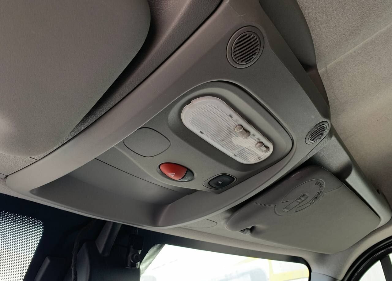 Фургон с закрытым кузовом Renault Master промтоварный, 2019: фото 23