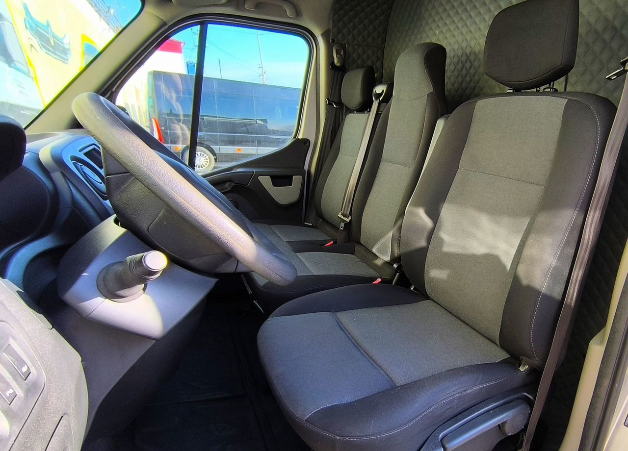 Фургон с закрытым кузовом Renault Master промтоварный, 2019: фото 14