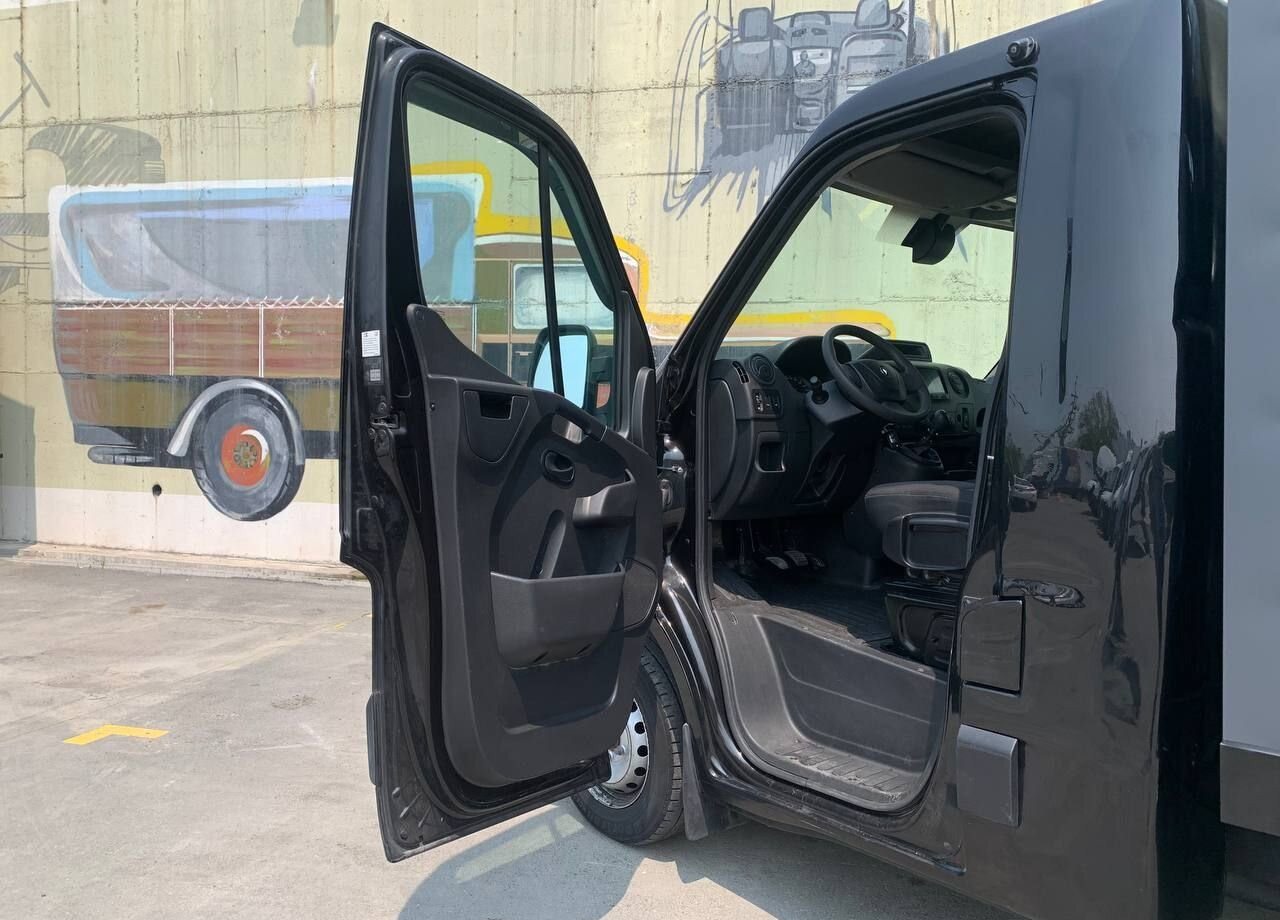 Фургон с закрытым кузовом Renault Master промтоварный, 2019: фото 13