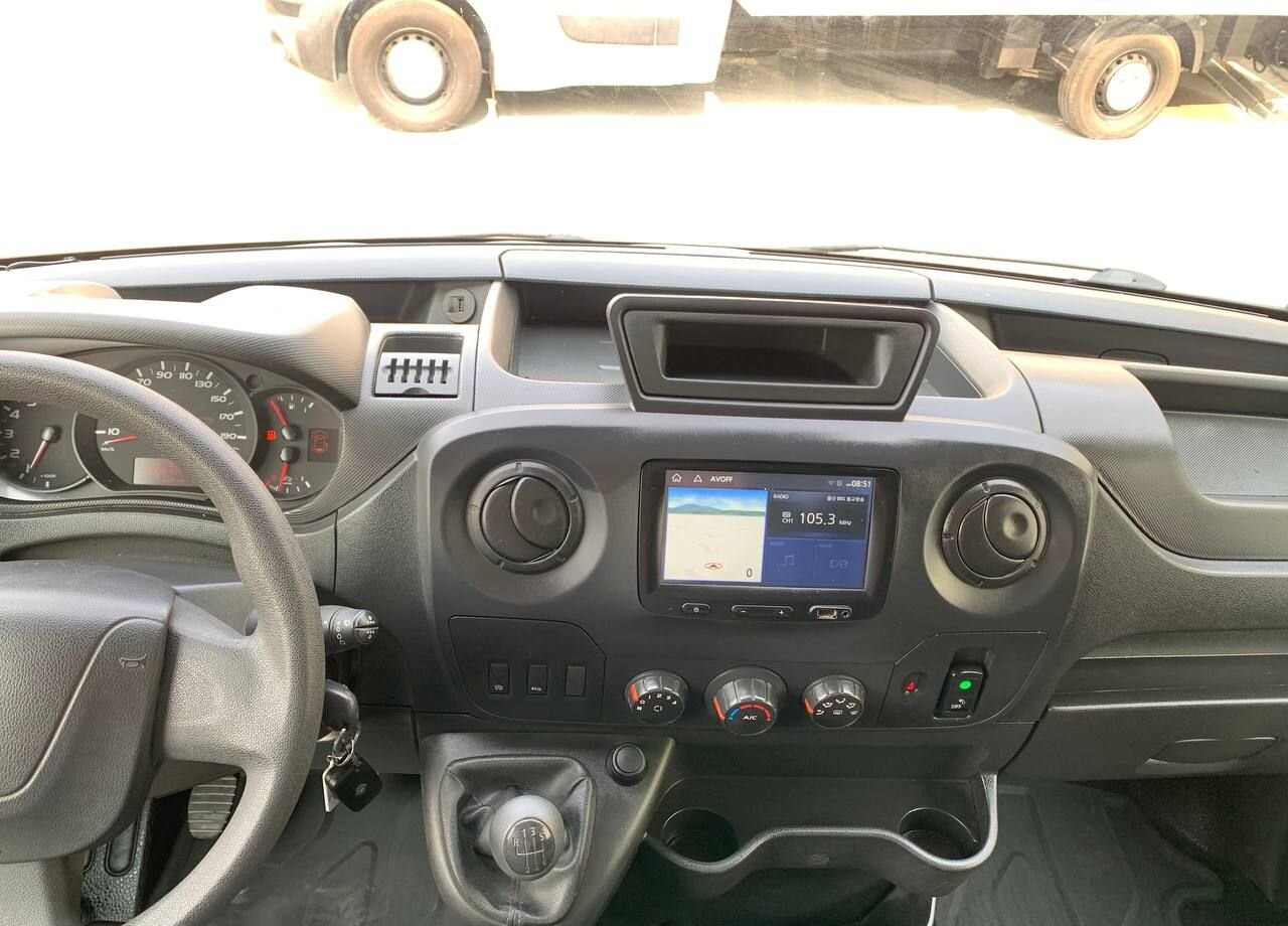 Фургон с закрытым кузовом Renault Master промтоварный, 2019: фото 17