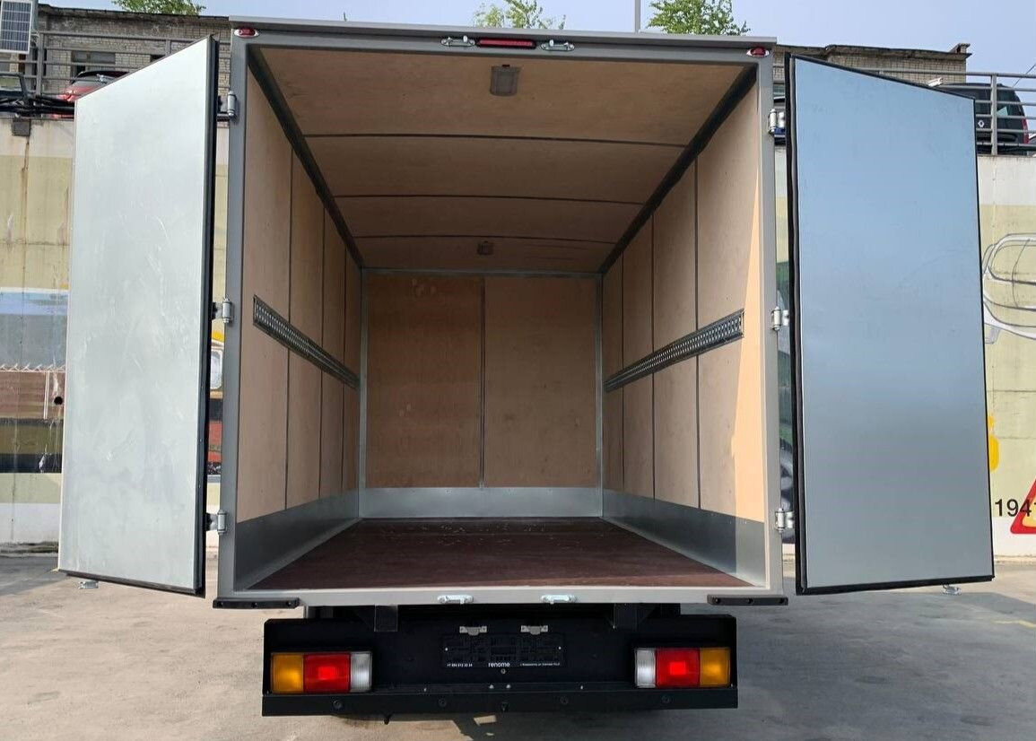 Фургон с закрытым кузовом Renault Master промтоварный, 2019: фото 9