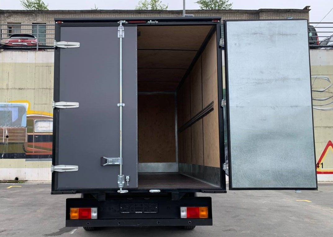 Фургон с закрытым кузовом Renault Master промтоварный, 2019: фото 7