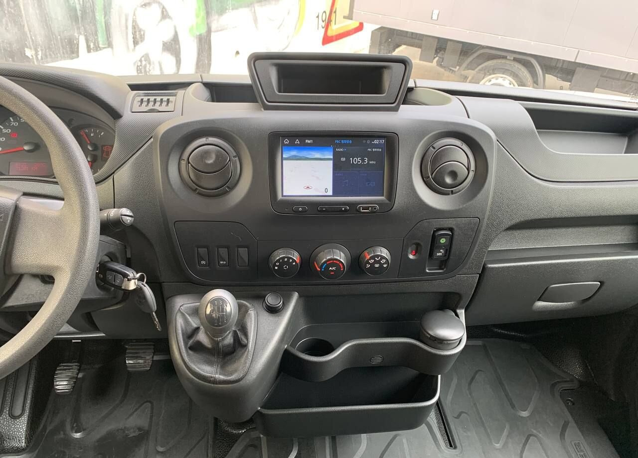 Фургон с закрытым кузовом Renault Master промтоварный, 2019: фото 15