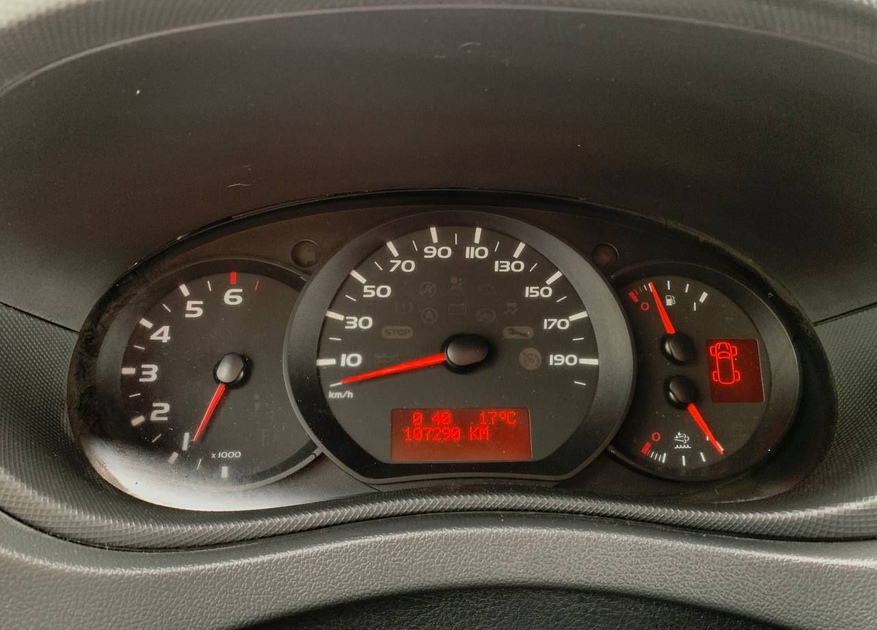 Фургон с закрытым кузовом Renault Master промтоварный, 2019: фото 19