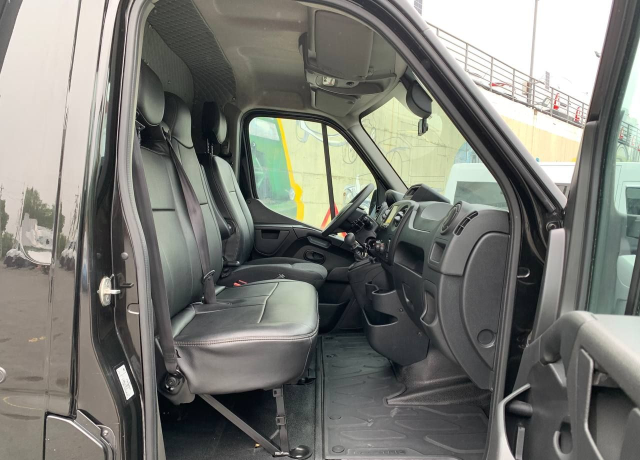 Фургон с закрытым кузовом Renault Master промтоварный, 2019: фото 25
