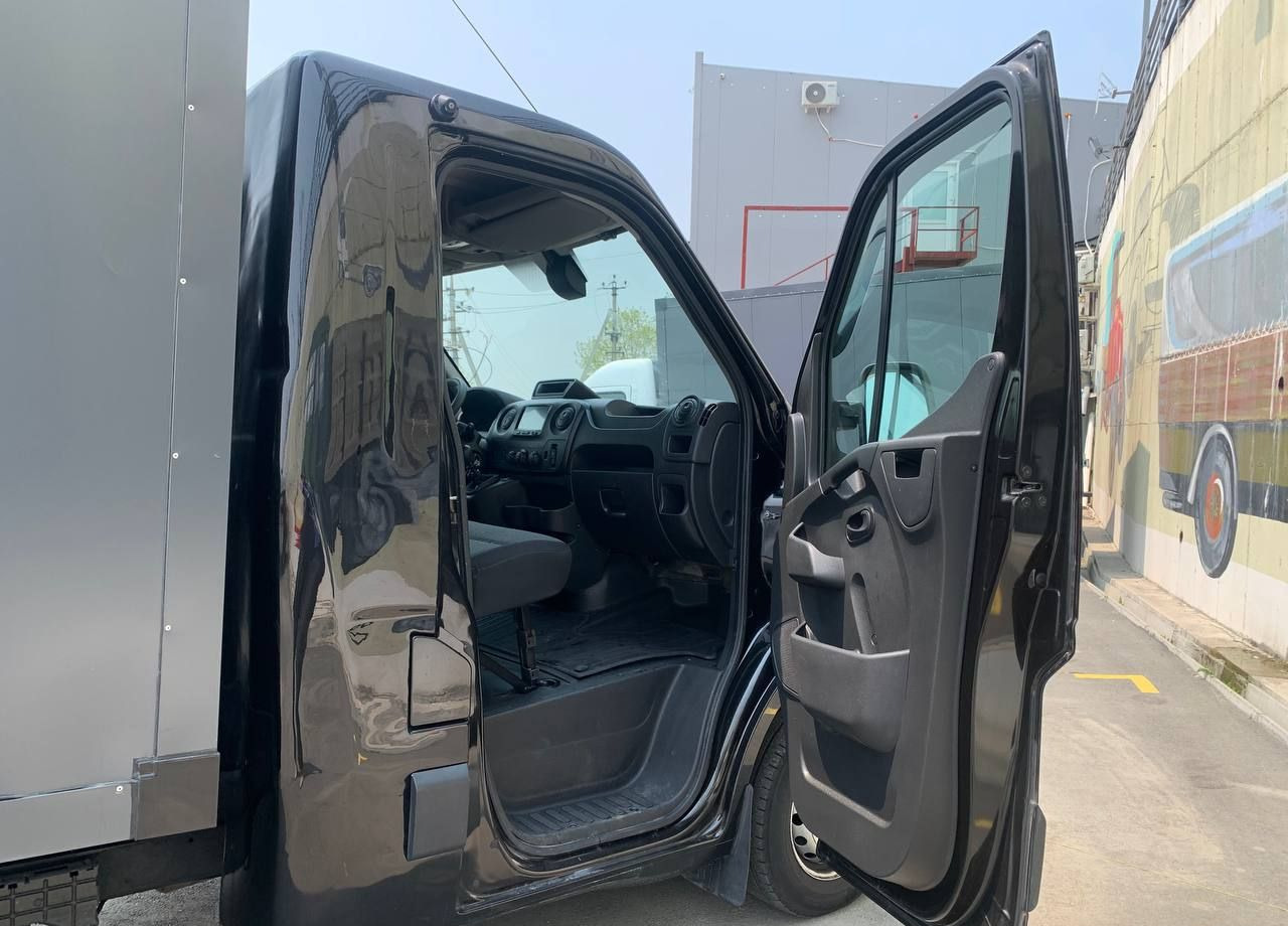 Фургон с закрытым кузовом Renault Master промтоварный, 2019: фото 25