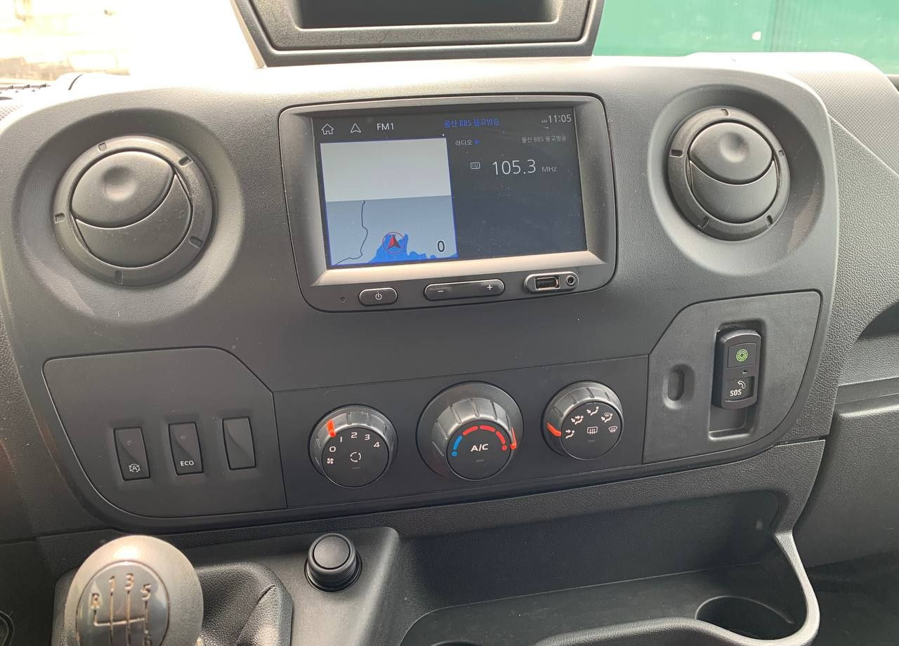 Фургон с закрытым кузовом Renault Master промтоварный, 2019: фото 16