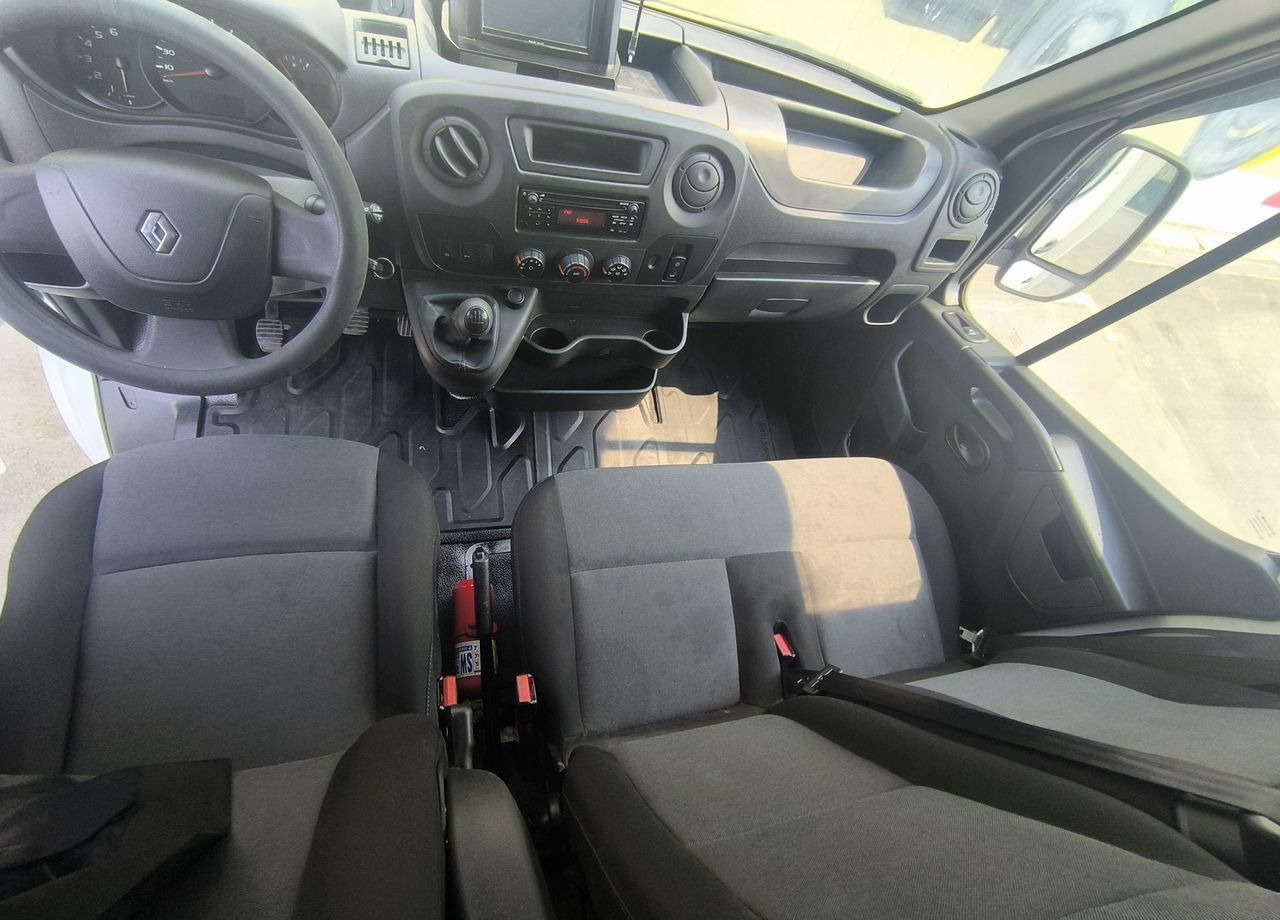 Фургон с закрытым кузовом Renault Master промтоварный, 2019: фото 17