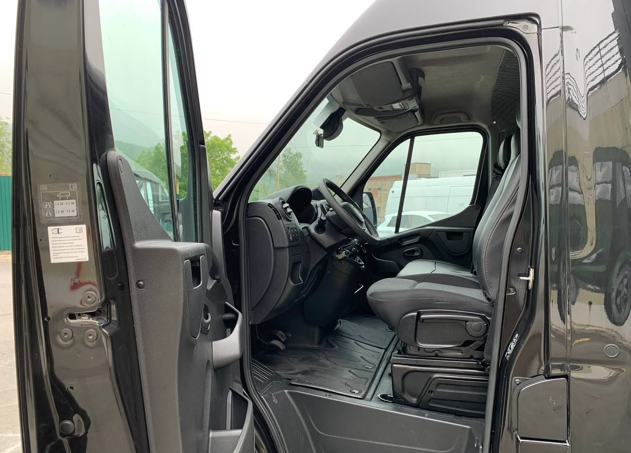 Фургон с закрытым кузовом Renault Master промтоварный, 2019: фото 14
