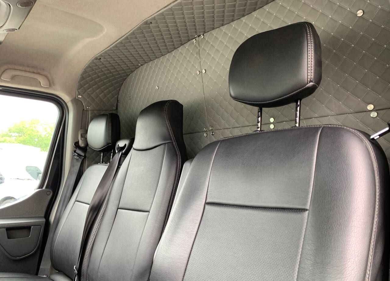 Фургон с закрытым кузовом Renault Master промтоварный, 2019: фото 16