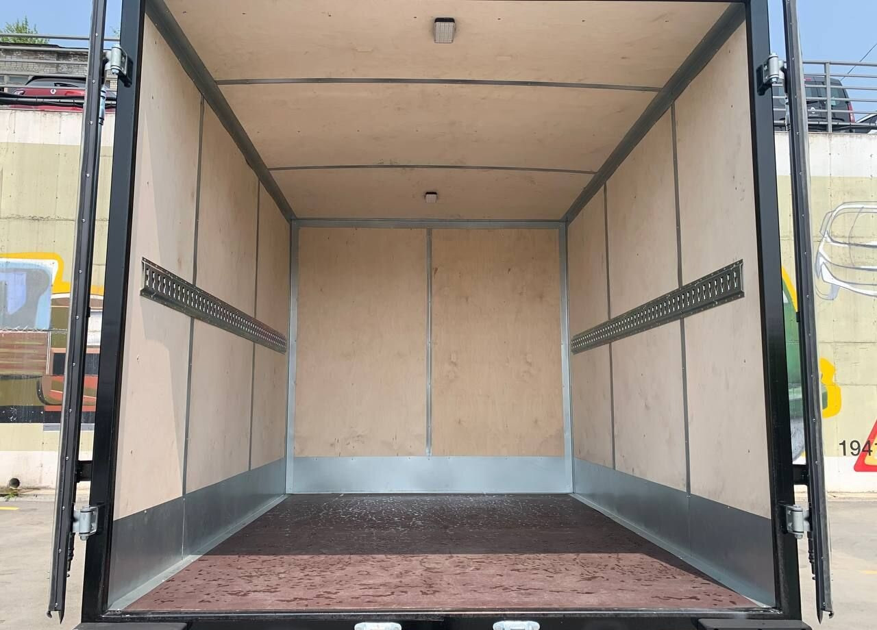 Фургон с закрытым кузовом Renault Master промтоварный, 2019: фото 9