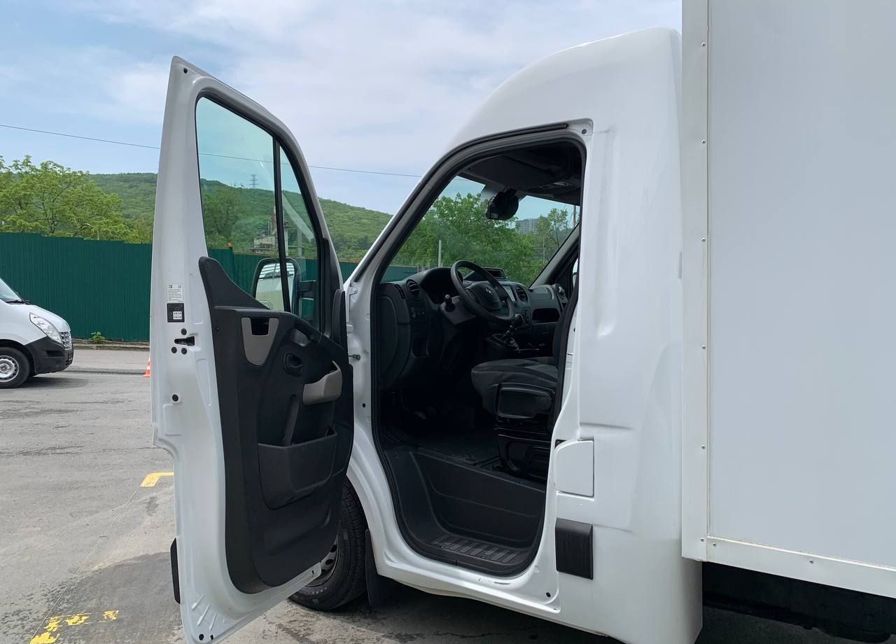 Фургон с закрытым кузовом Renault Master промтоварный, 2019: фото 12