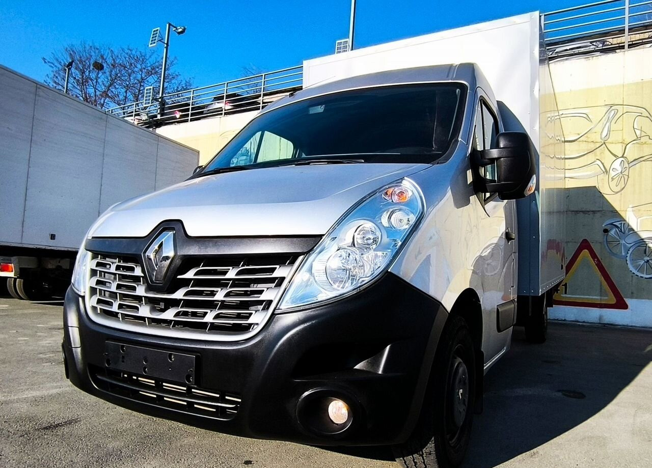 Фургон с закрытым кузовом Renault Master промтоварный, 2019: фото 20