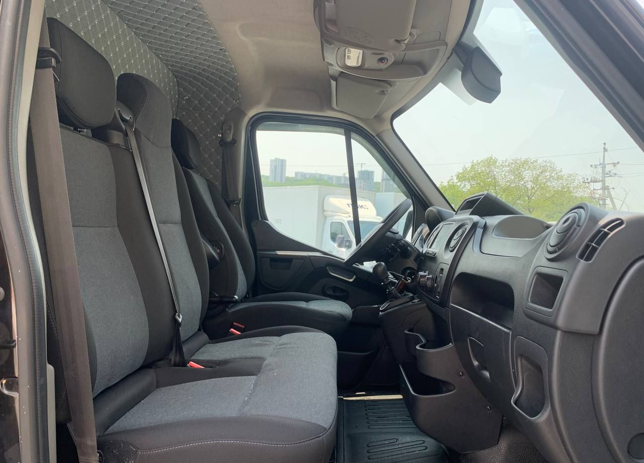 Фургон с закрытым кузовом Renault Master промтоварный, 2019: фото 23