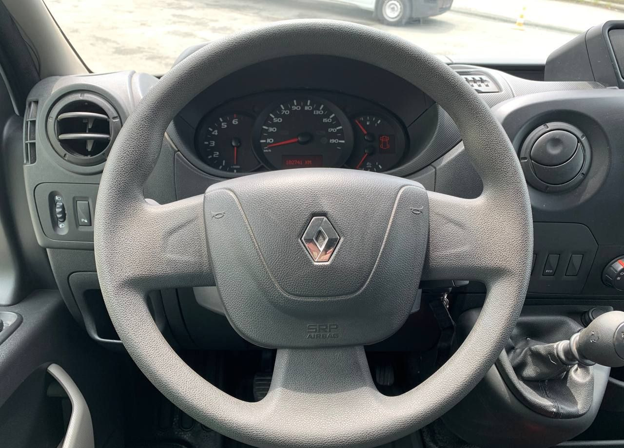 Фургон с закрытым кузовом Renault Master промтоварный, 2019: фото 14