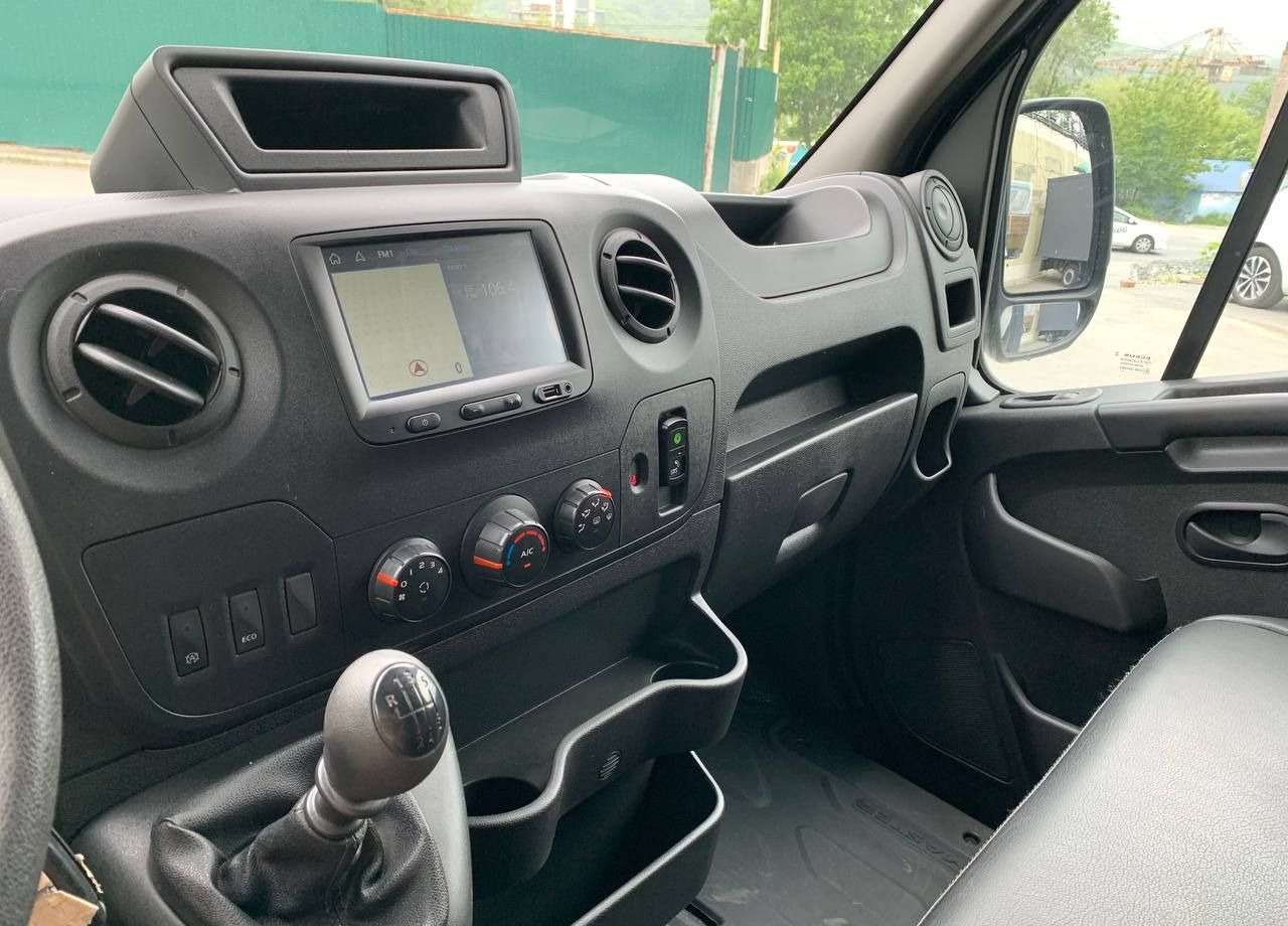 Фургон с закрытым кузовом Renault Master промтоварный, 2019: фото 22