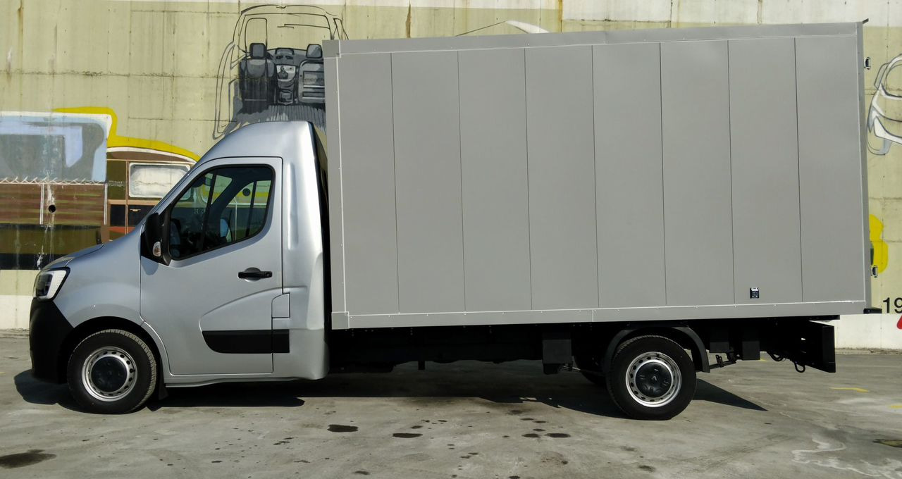 Новый Фургон с закрытым кузовом Renault Master промтоварный, 2024: фото 11