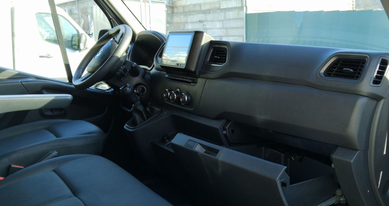 Новый Фургон с закрытым кузовом Renault Master промтоварный, 2024: фото 17