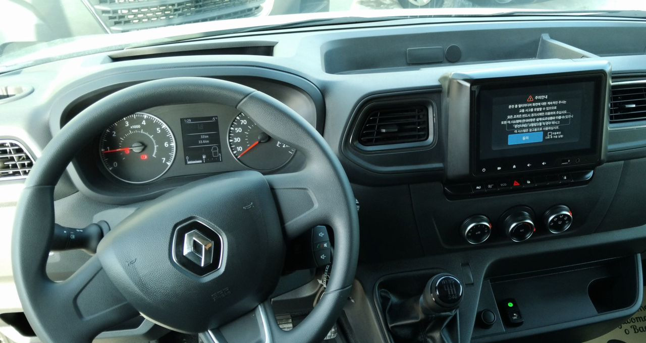 Новый Фургон с закрытым кузовом Renault Master промтоварный, 2024: фото 13