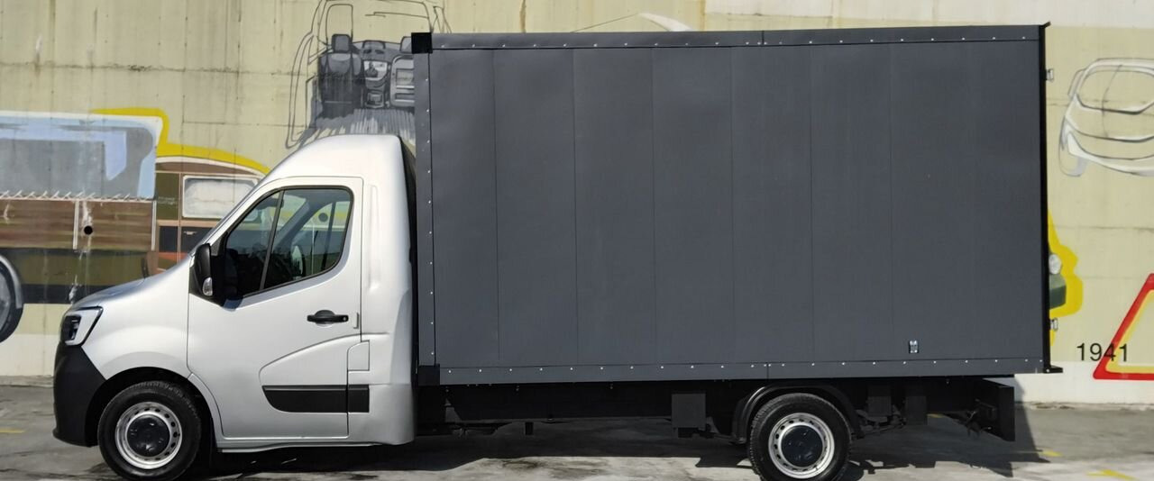 Новый Фургон с закрытым кузовом Renault Master промтоварный, 2024: фото 10