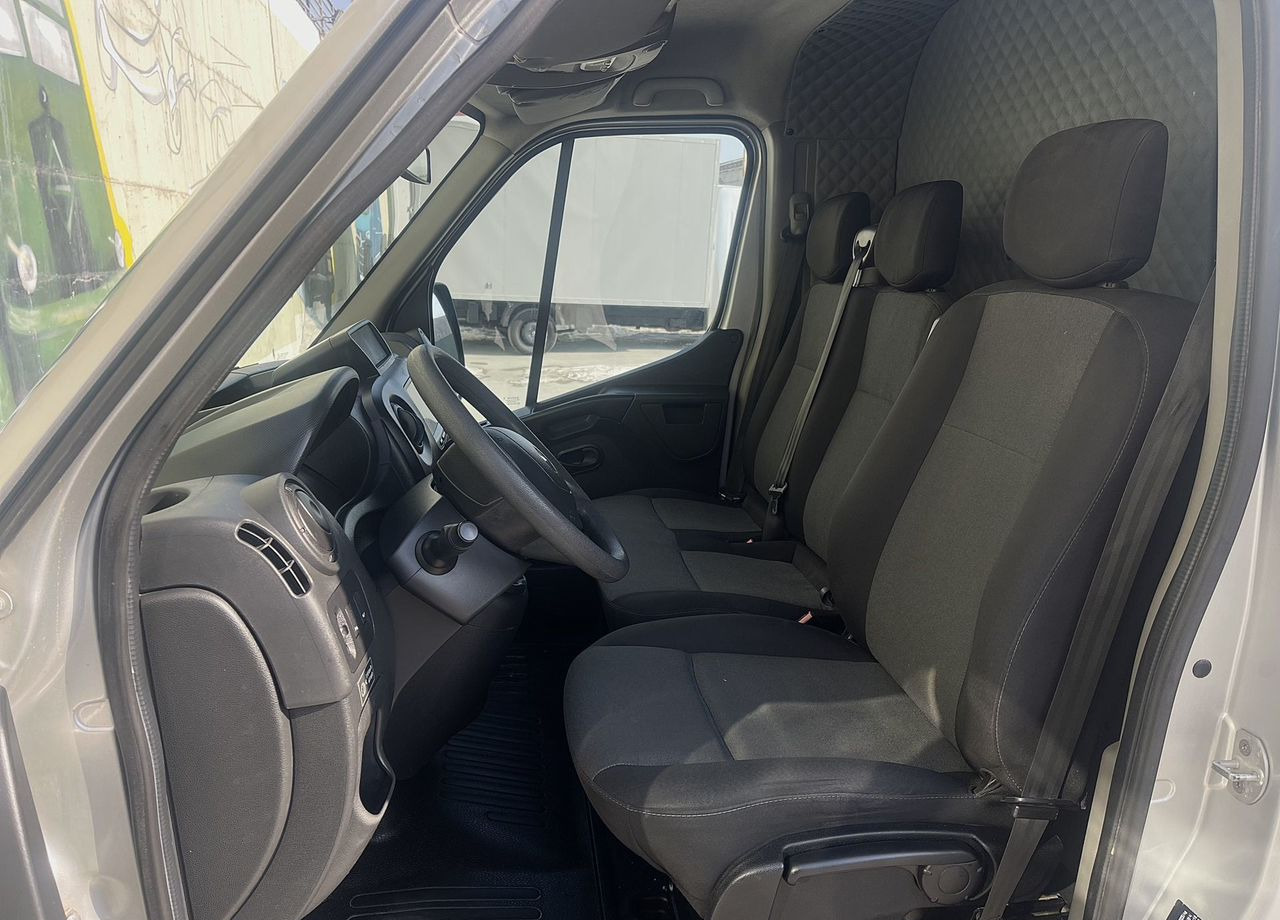 Тентованный фургон Renault Master тентованный, 2019: фото 15