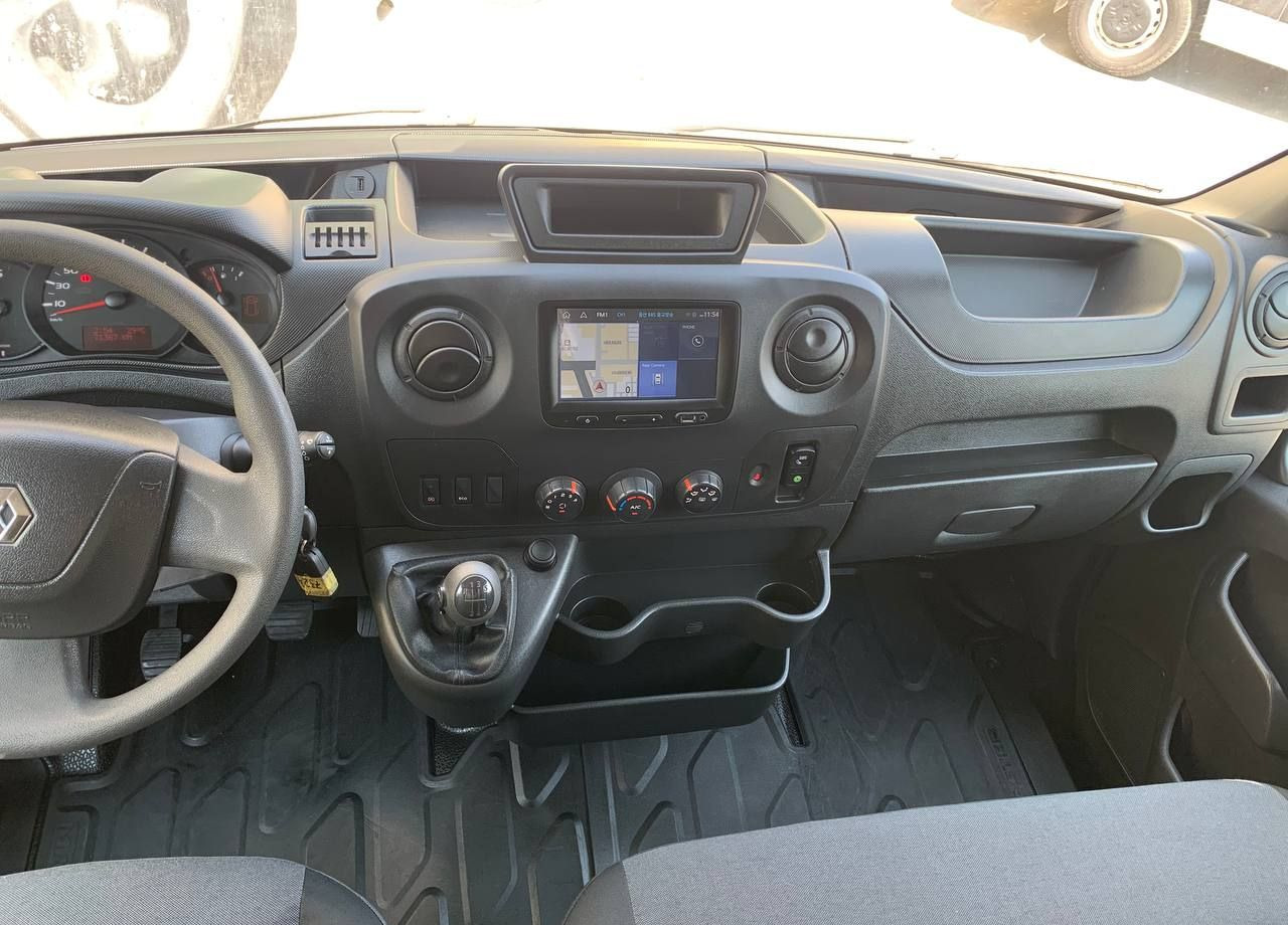 Тентованный фургон Renault Master тентованный, 2019: фото 15