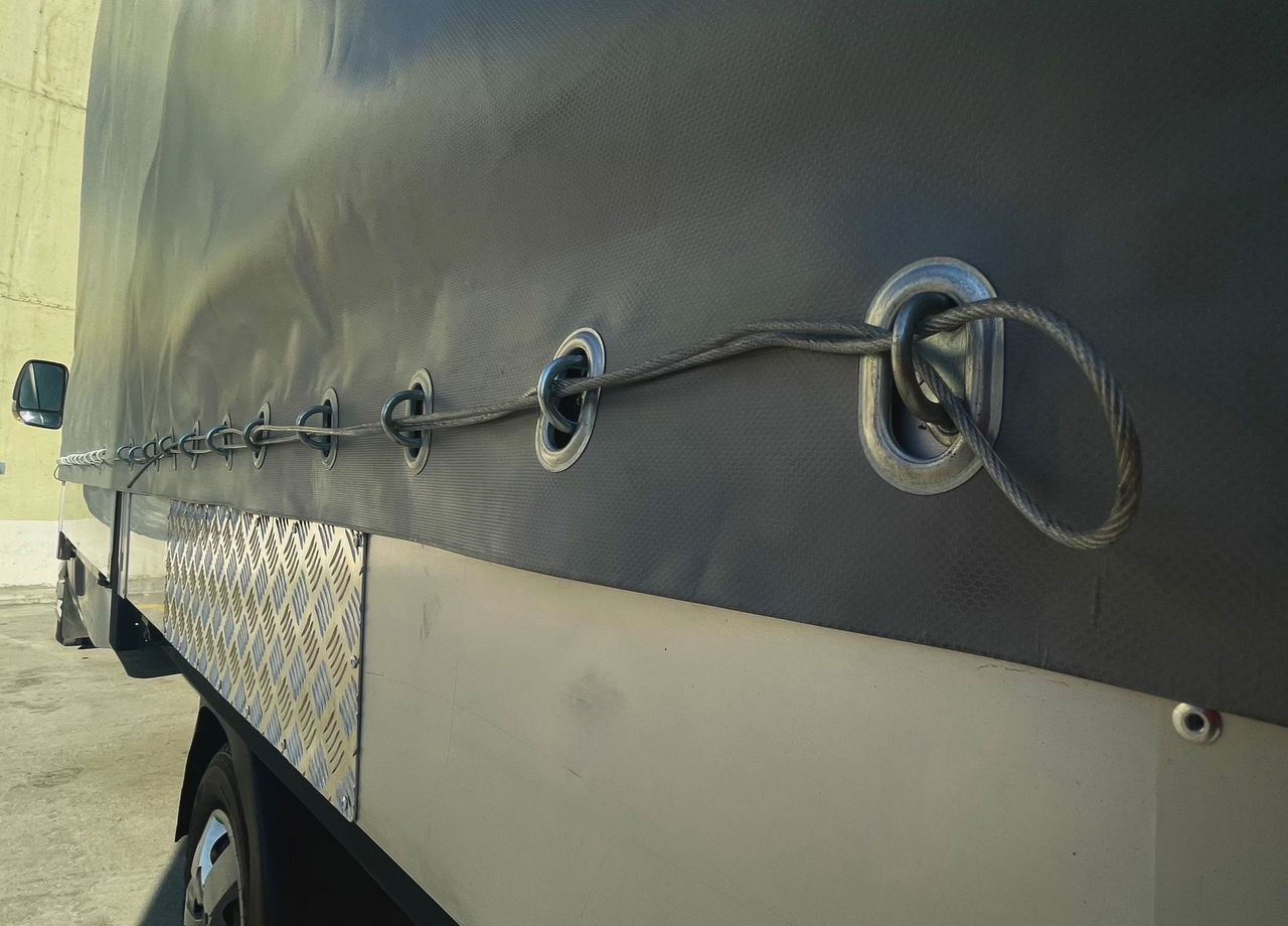 Тентованный фургон Renault Master тентованный, 2019: фото 21
