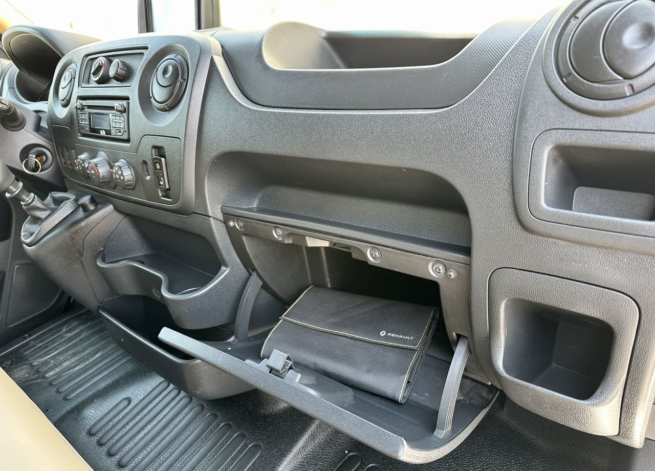 Тентованный фургон Renault Master тентованный, 2019: фото 19 Тентованный фургон Renault Master тентованный, 2019: фото 19