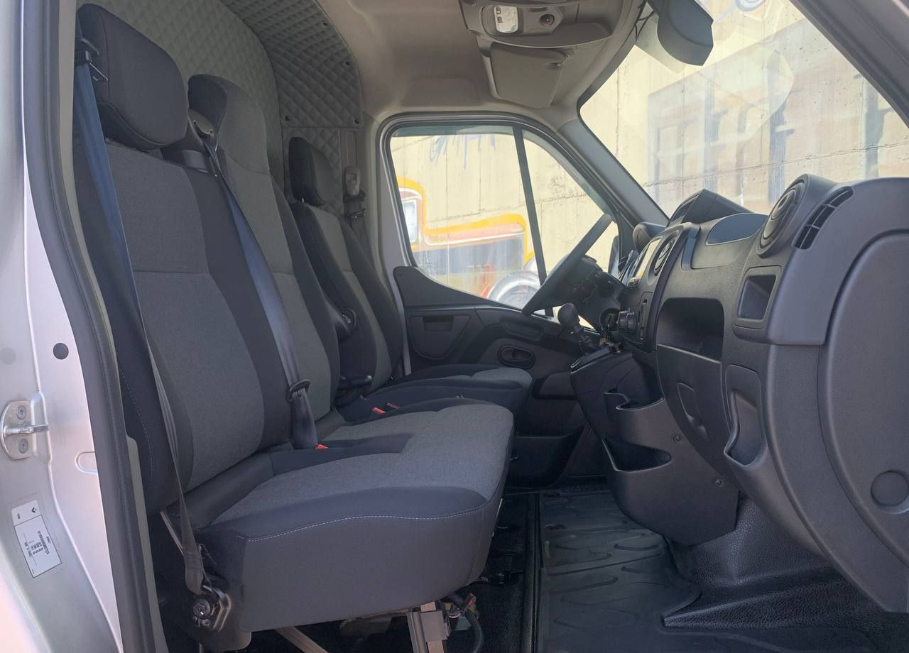 Тентованный фургон Renault Master тентованный, 2019: фото 21