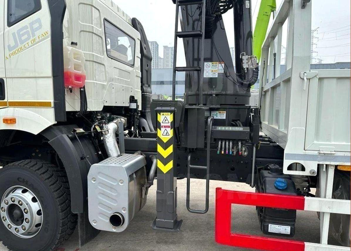 Новый Автоманипулятор FAW J6: фото 6