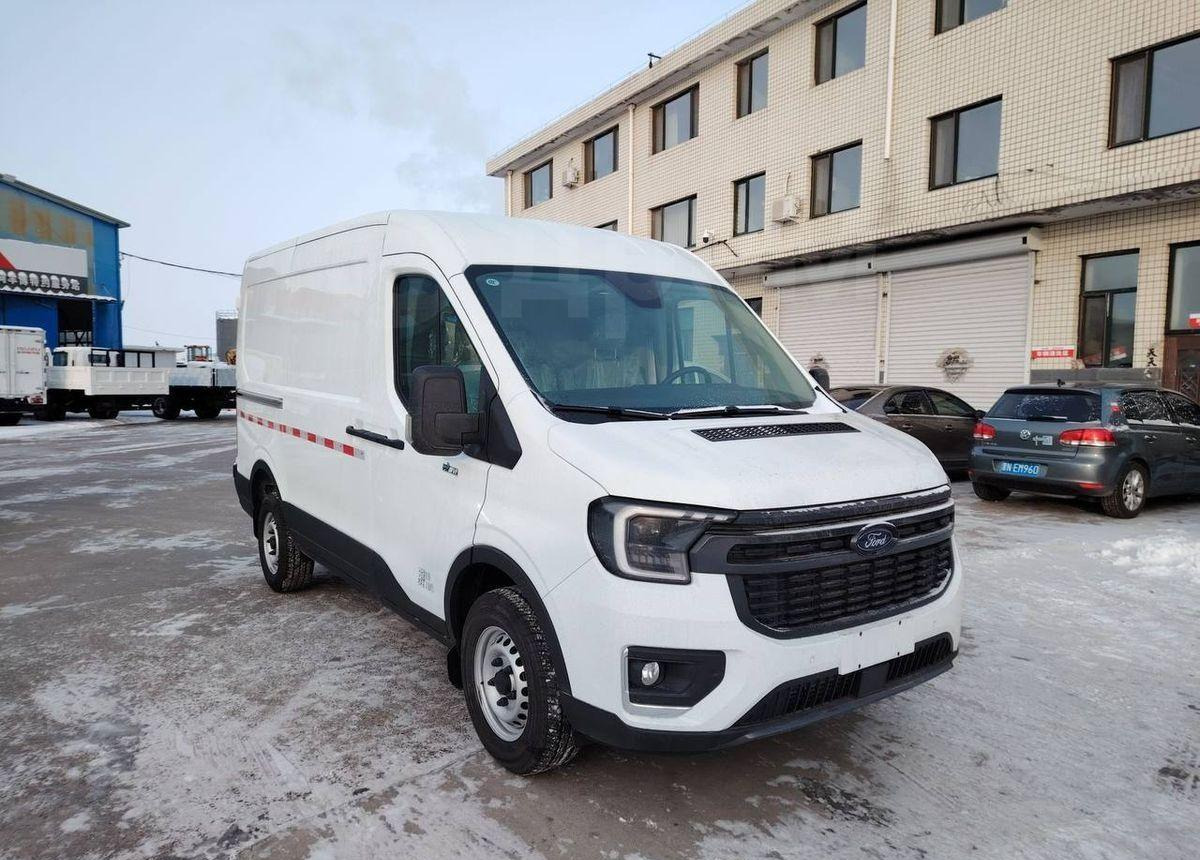 Ford Transit - Цельнометаллический фургон: фото 1 Ford Transit - Цельнометаллический фургон: фото 1