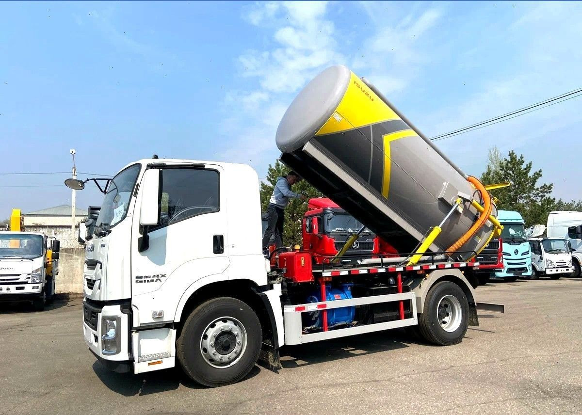 Новый Ассенизатор Илосос isuzu 4X2 дв 151KW бочка 10М3 насос 360М 3: фото 10