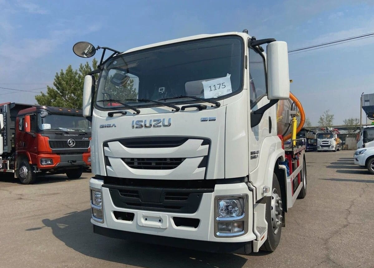 Илосос isuzu 4X2 дв 151KW бочка 10М3 насос 360М 3 - Ассенизатор: фото 1 Илосос isuzu 4X2 дв 151KW бочка 10М3 насос 360М 3 - Ассенизатор: фото 1