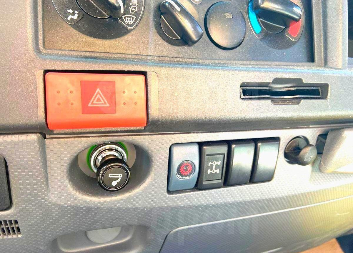 Isuzu Elf - Автоманипулятор: фото 2 Isuzu Elf - Автоманипулятор: фото 2