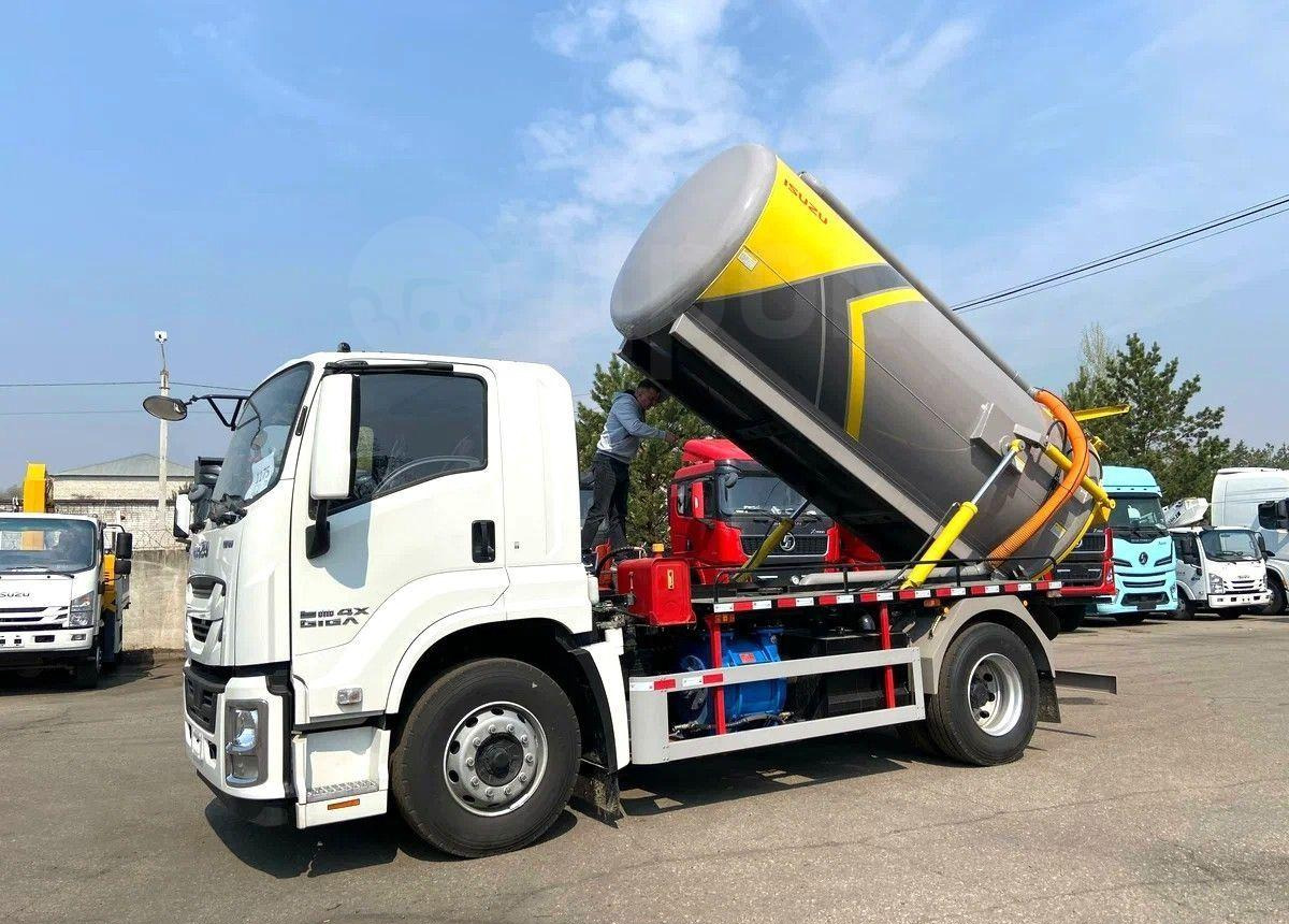 Isuzu Giga - Ассенизатор: фото 4 Isuzu Giga - Ассенизатор: фото 4