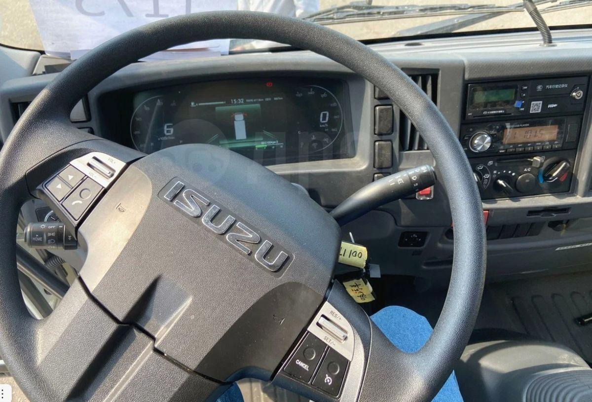 Новый Ассенизатор Isuzu Giga: фото 13