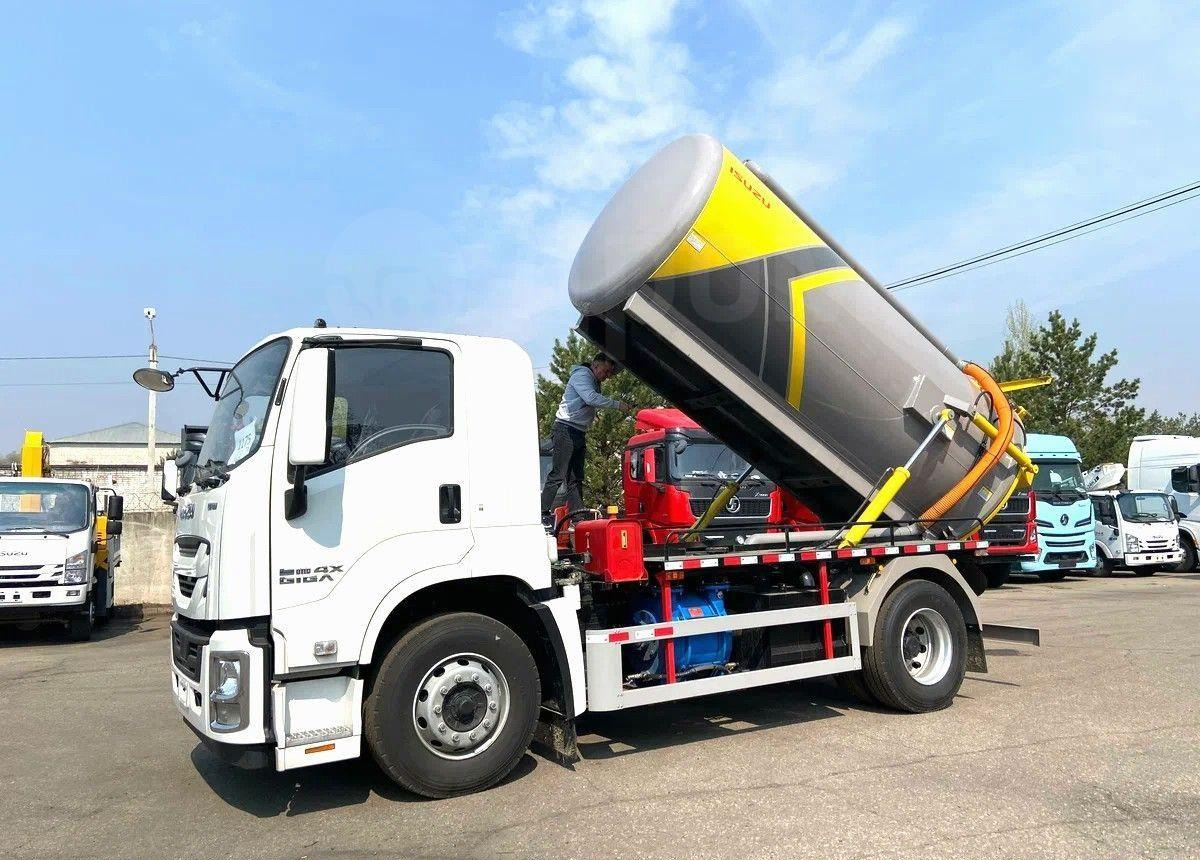 Isuzu Giga - Ассенизатор: фото 4 Isuzu Giga - Ассенизатор: фото 4