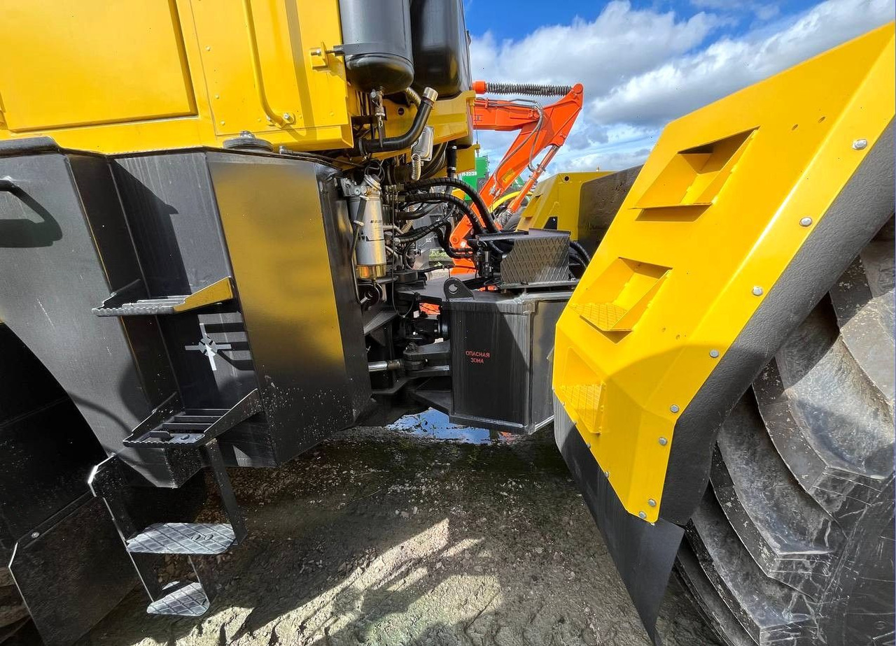 Колёсный бульдозер Кировец К-702МБА-01-БКУ, 2024 - Бульдозер: фото 5 Колёсный бульдозер Кировец К-702МБА-01-БКУ, 2024 - Бульдозер: фото 5