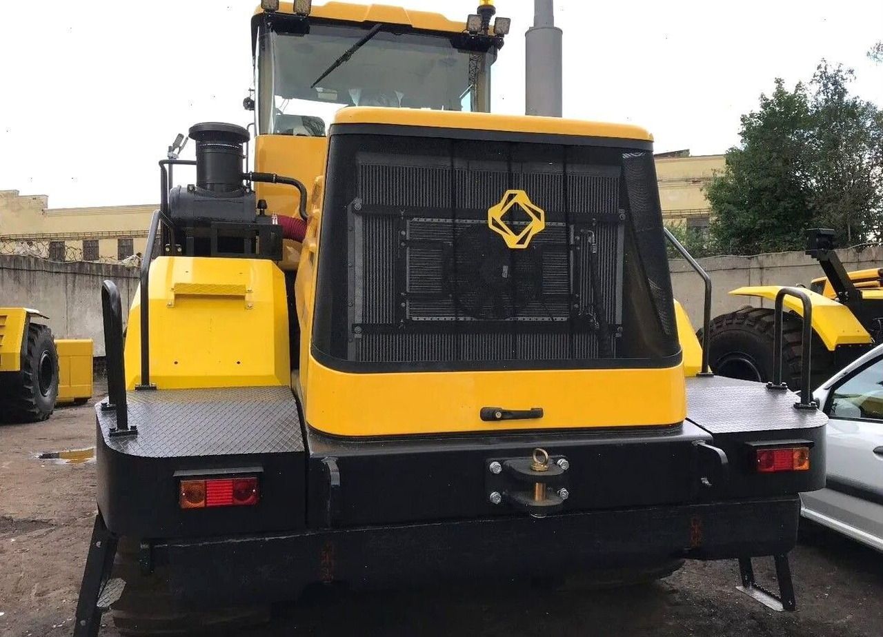 Колёсный бульдозер Кировец К-702МБА-01-БКУ, 2024 - Бульдозер: фото 3 Колёсный бульдозер Кировец К-702МБА-01-БКУ, 2024 - Бульдозер: фото 3